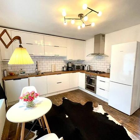 Gorgeous 2 Bedroom Apartment Edge Of Cabot Circus Bristol Exterior foto