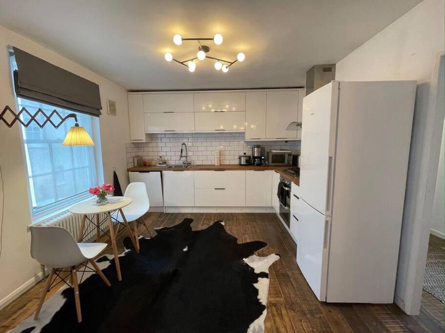 Gorgeous 2 Bedroom Apartment Edge Of Cabot Circus Bristol Exterior foto